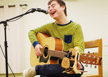 A student in CMS's music therapy program